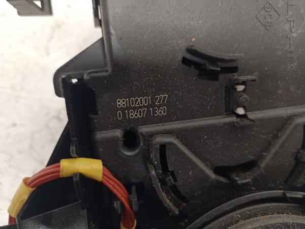 COMMODO RENAULT - Vue 4